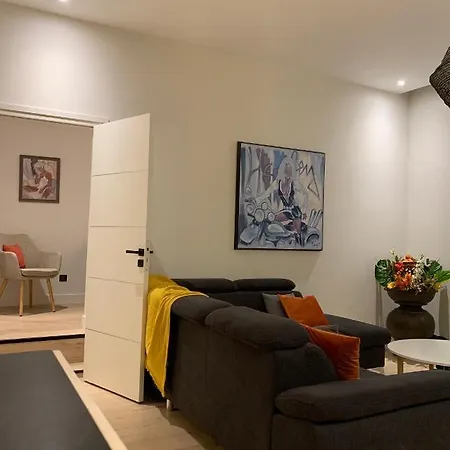 Apartment Vieux Nice-3 Pieces Moderne- 100m De La Nice